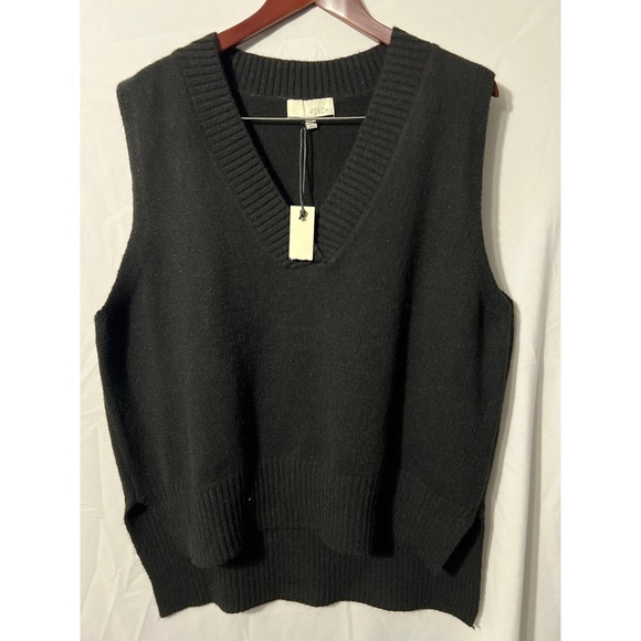 Pinch Black Sweater Vest - Picture 1 of 2